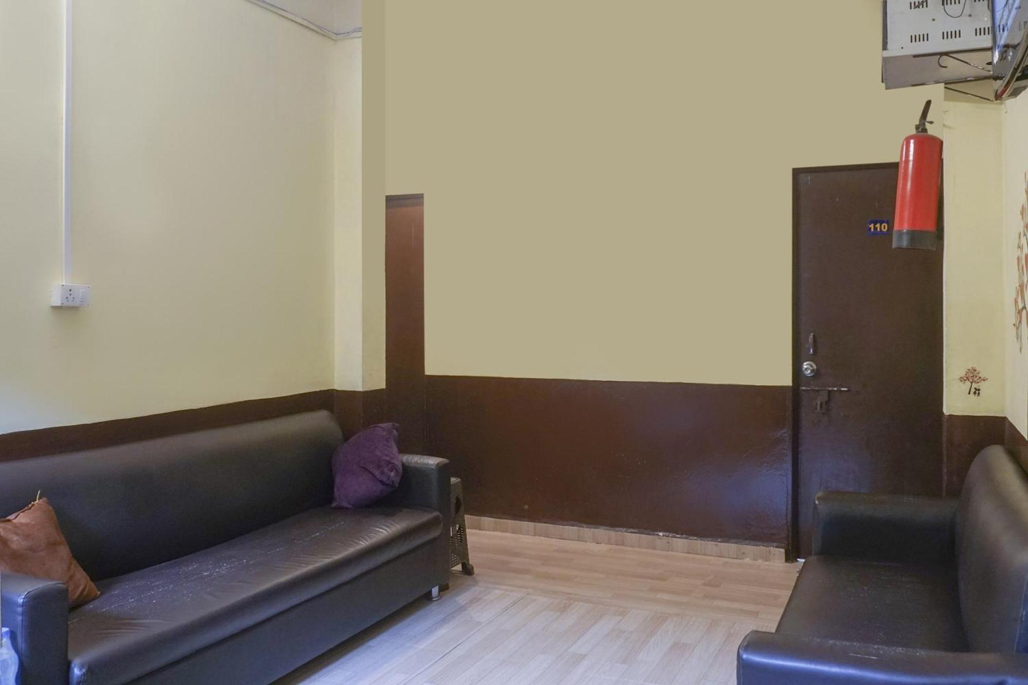 Hotel O R K Hotel Pimpri-Chinchwad Esterno foto