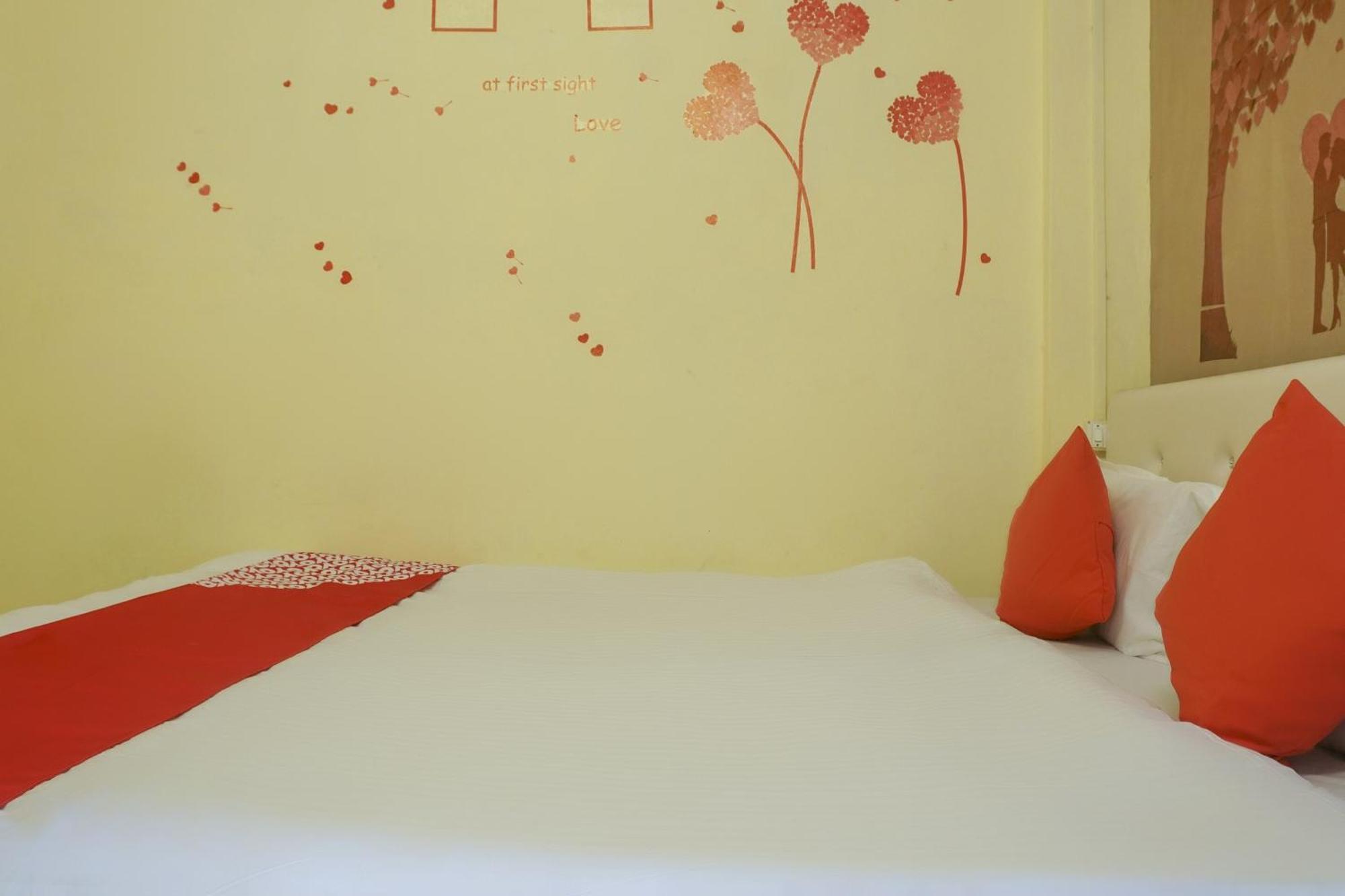 Hotel O R K Hotel Pimpri-Chinchwad Esterno foto